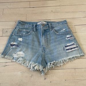 Hollister high-rise festival shorts